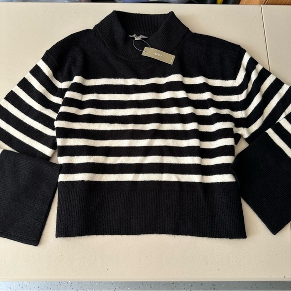 NWT J Crew Chunky crewneck sweater in Supersoft yarn - Picture 3 of 9